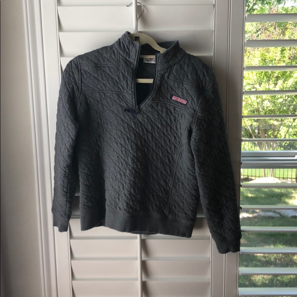 24 HOUR SALE: Vineyard vines pleated pullover